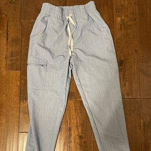 FIGS XS jogger scrubs